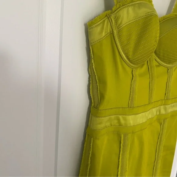 **NEW MARCIANO DRESS** - Picture 2 of 6